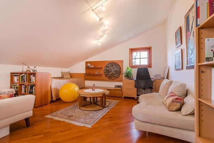Appartement Barrio Tranquilo, Wifi De Fibra Optica, Metro Y Autobus. Almería
